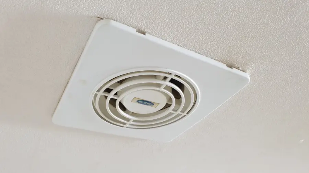 환풍기 커버 닫은 모습