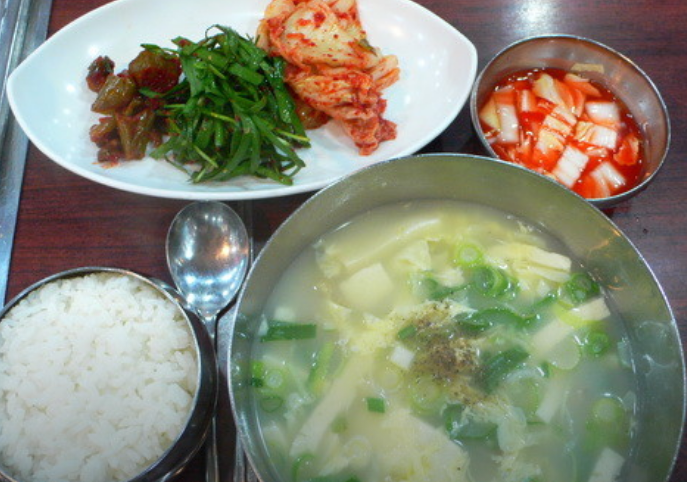을지로입구역-맛집-무교동북어국집 