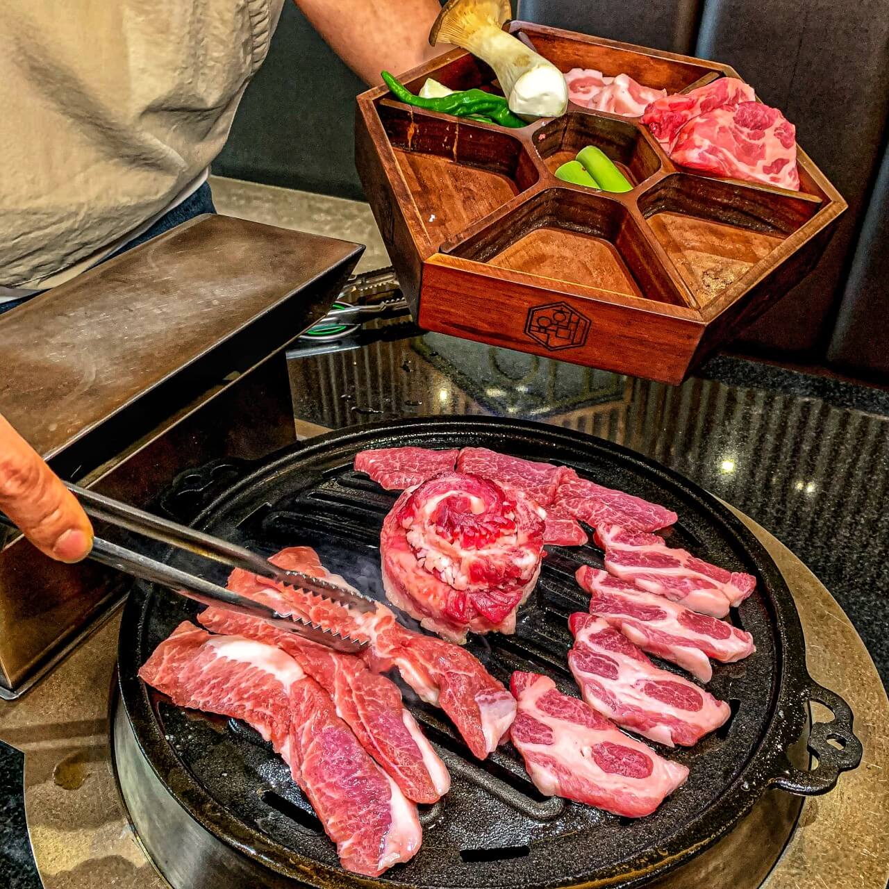토밥즈 토요일은 밥이 좋아 숙성 돼지고기 천안 맛집