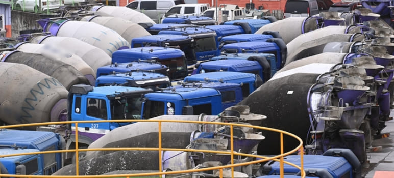 화물연대 총파업, 정부 강경하게 나간다..."시멘트 운송차 복귀 안하면 징역 3년"