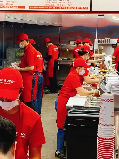 [강남 수제버거] Five Guys 파이브가이즈 강남에 상륙한 미국 버지니아주 수제버거 솔직후기