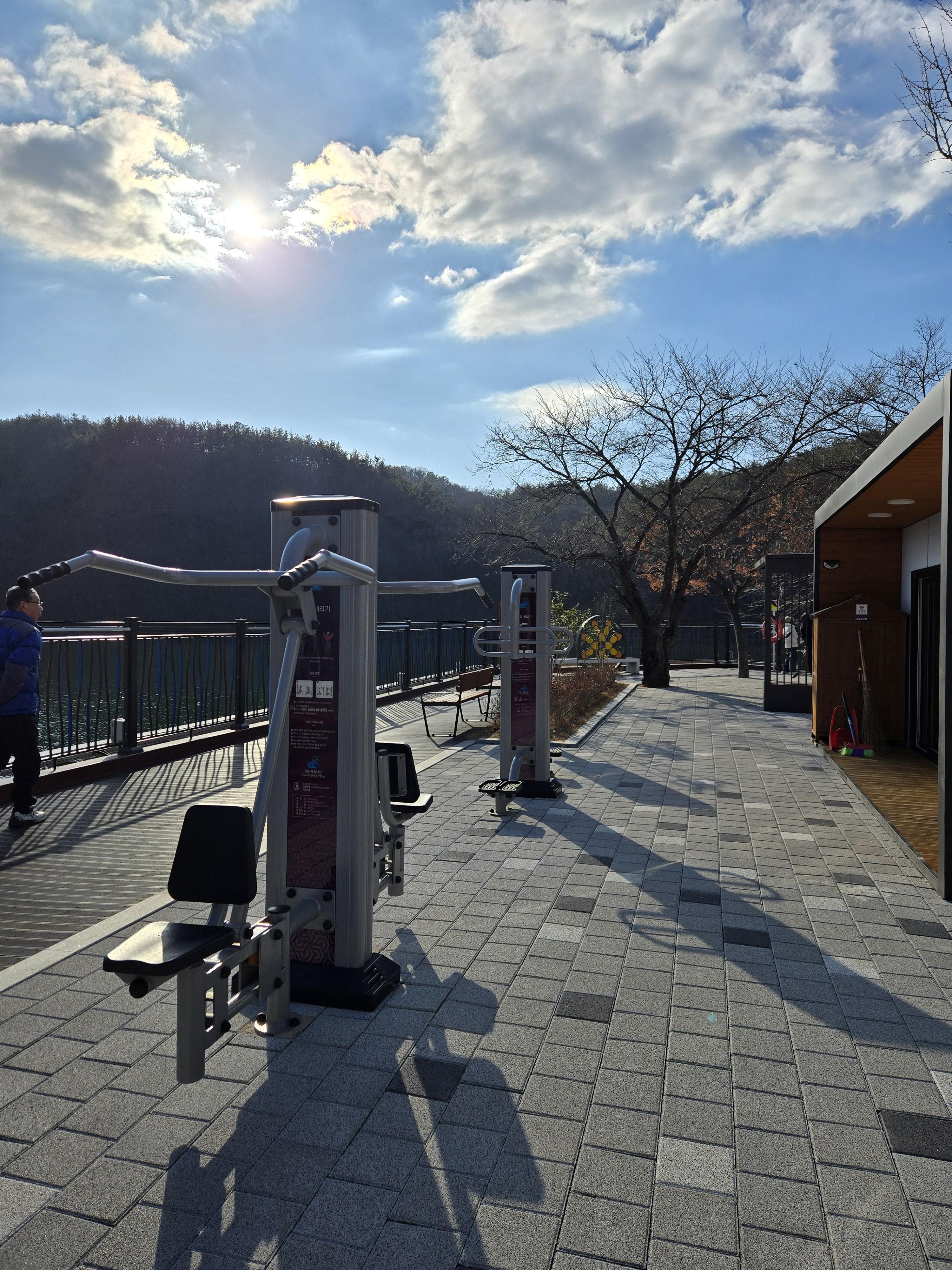 방동저수지 윤슬거리 