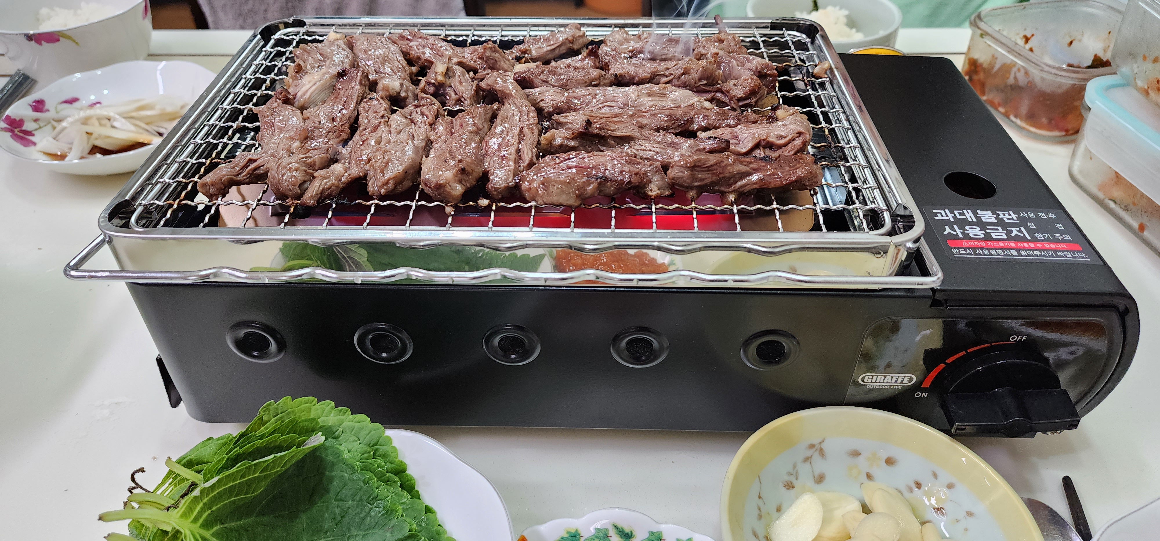 캠핑용품 숯불 장작구이 지라프 구이바다1