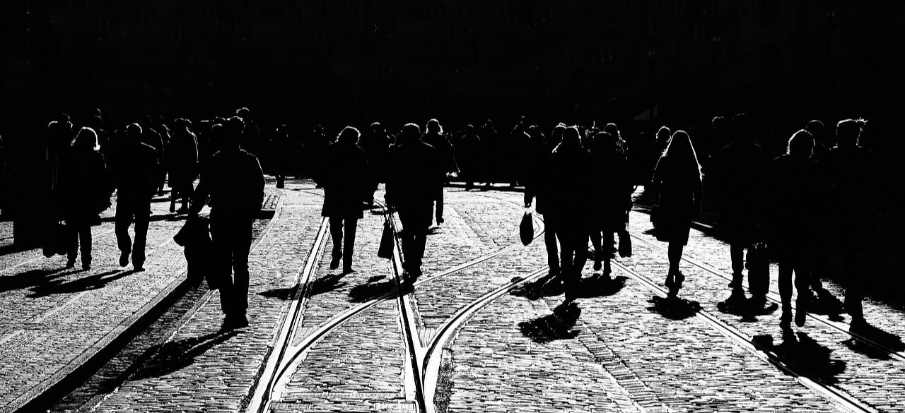 이름을 숨길 때, 진짜 이야기가 시작된다