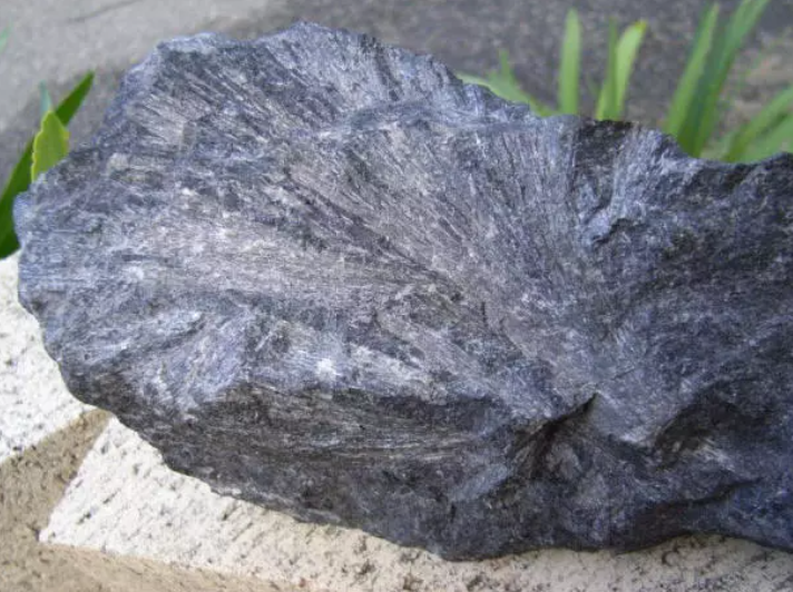 안토필라이트(Anthophyllite)