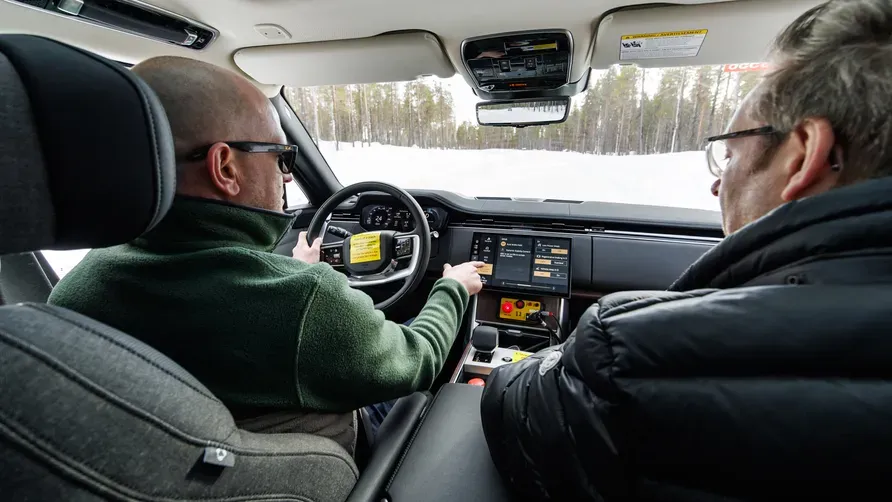 레인지로버 일렉트릭 이미지