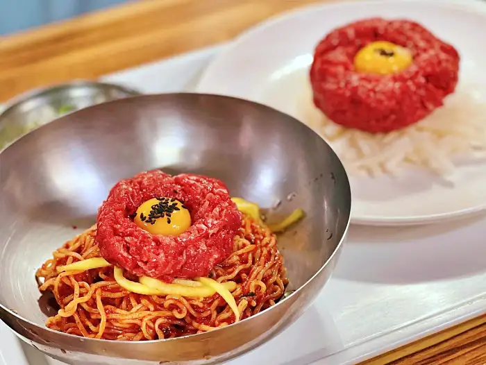 신림 신원시장 맛집 육회비빔면