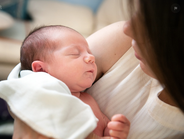 육아휴직급여의 이해를 돕는 사진