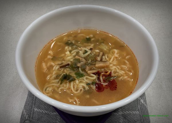 풀무원 홍면 라면 2023년 1~4월 조리 후(풍미유 9 방울)