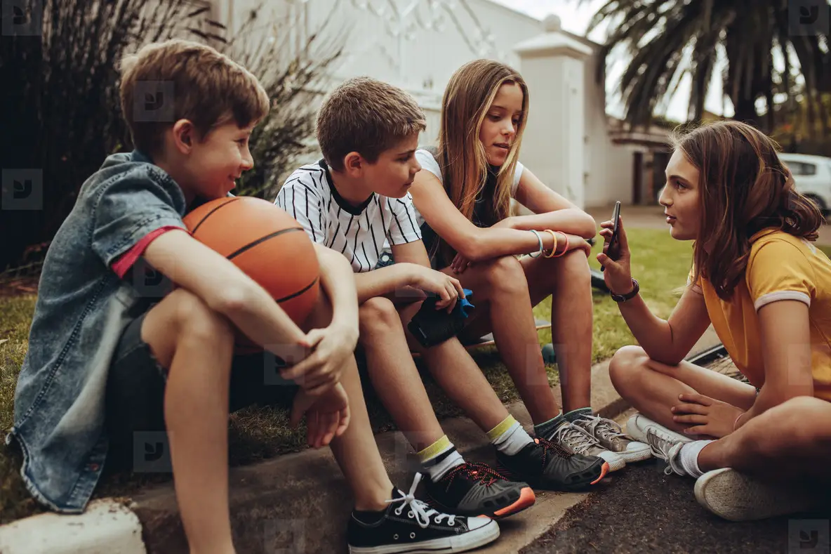 초5 사춘기 시작 신호 7가지&amp;#44; 부모가 먼저 알아야 할 변화
