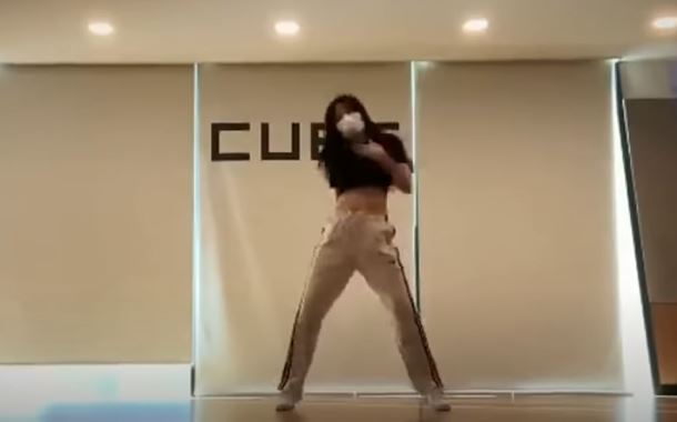 춤 연습하는 슈화