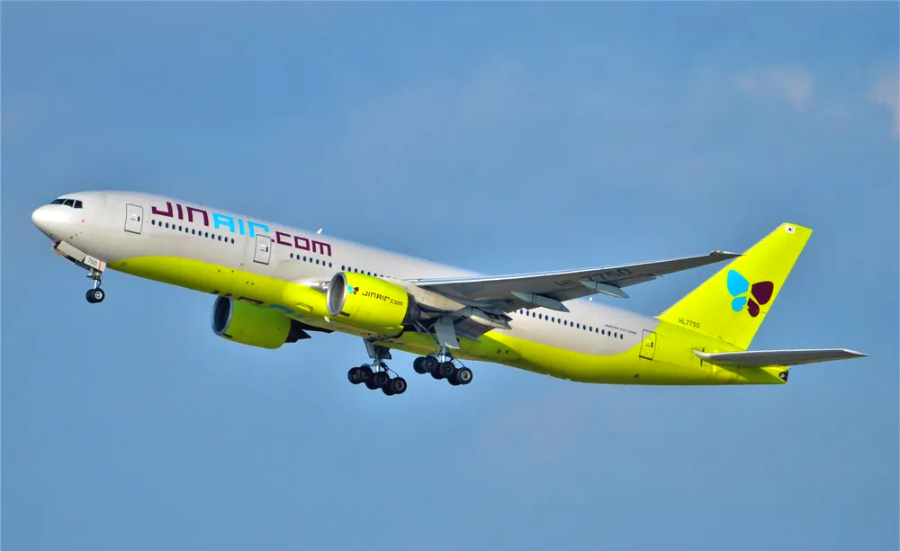 보잉 777 - 200ER - 393석