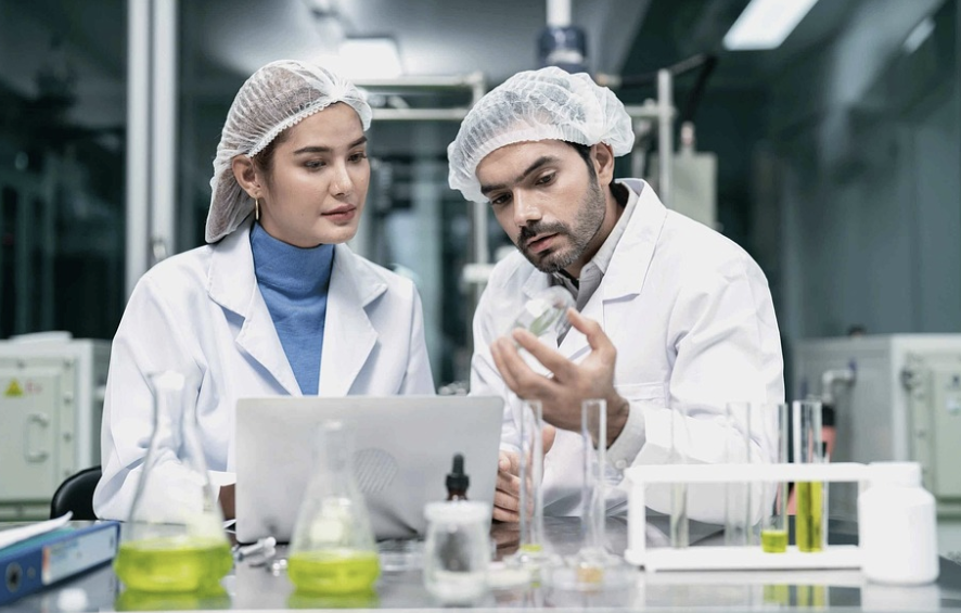IQVIA 기업의 신약 개발 이미지