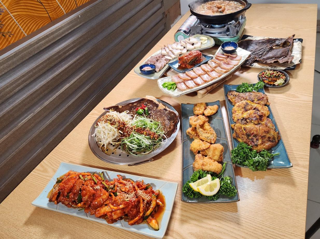 매일아침 전국밥상자랑 홍어 한상차림 홍어삼합 홍어전