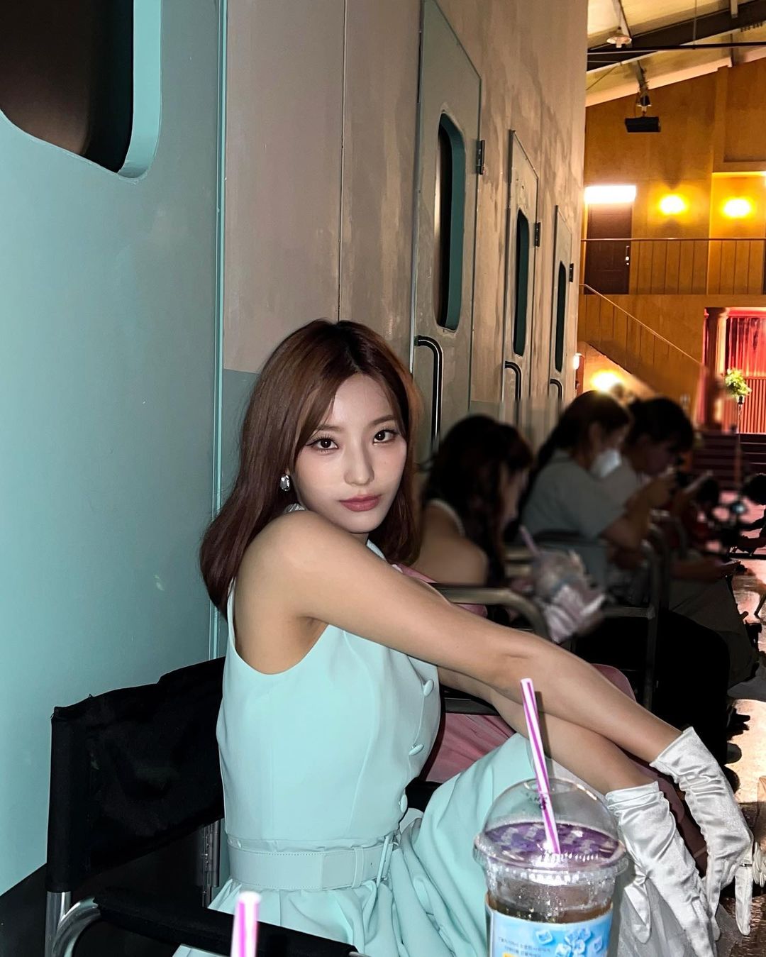 한채영을 닮은 듯한 가수 이새롬, 이새롬 나이