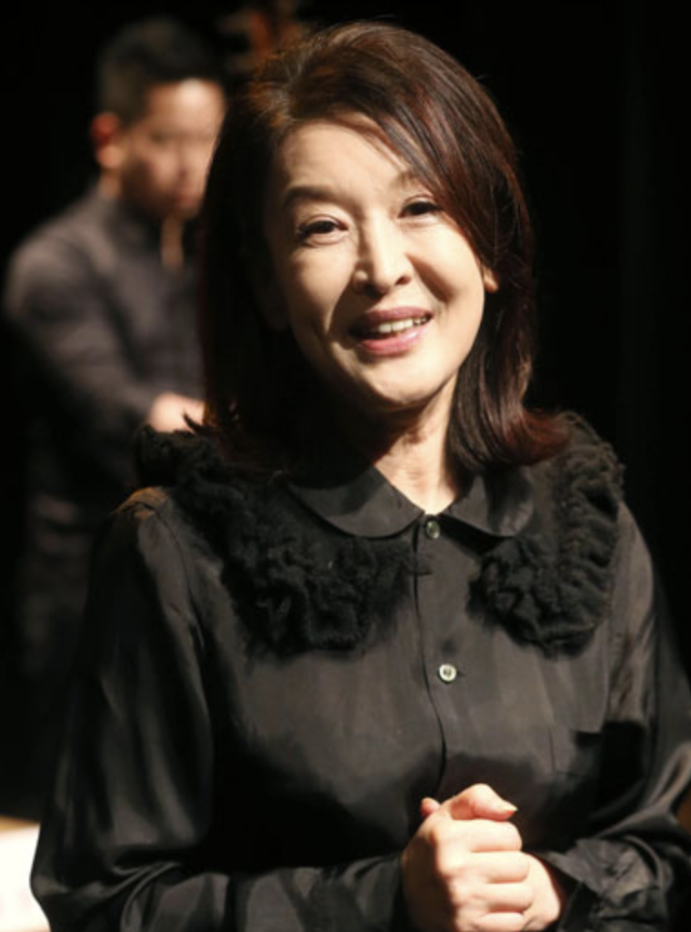 윤석화12
