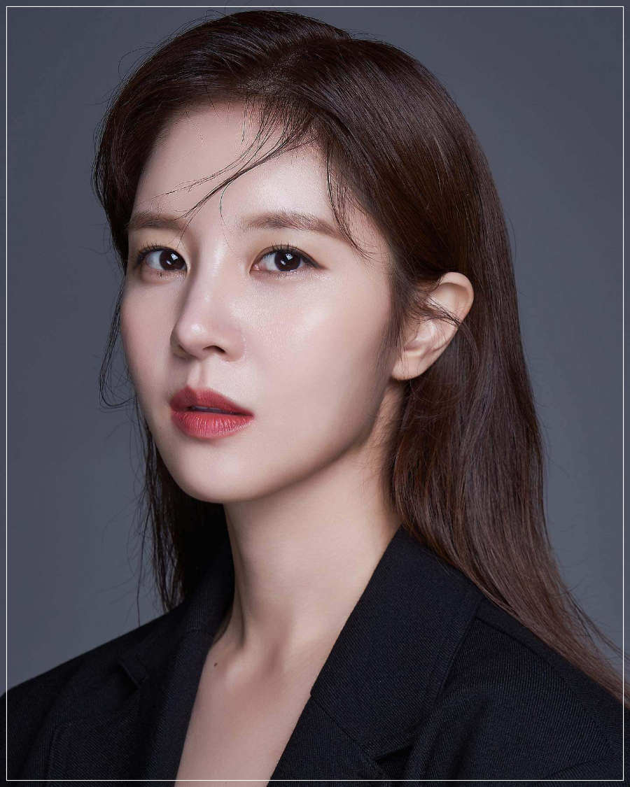 배우 손성윤
