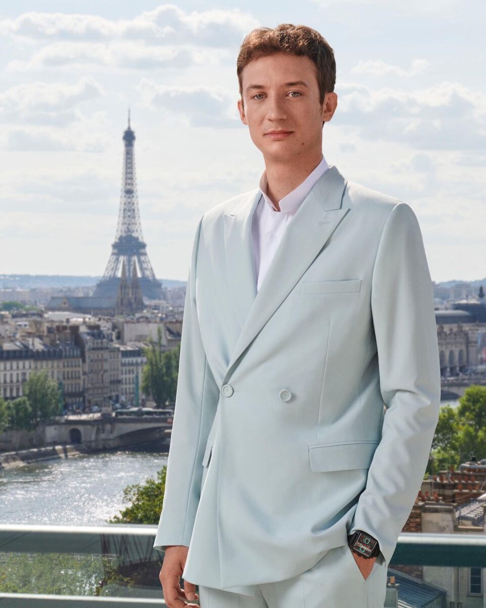 리사 재벌2세 데이트 (프레데릭 아르노는 누구?)