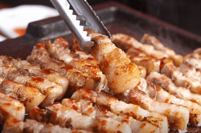 서대문역 맛집 "돼지고기저금통" 음식사진