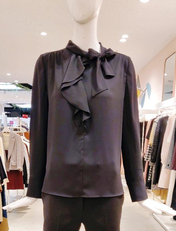 JJ지고트 러플 리본 타이 블라우스 GL9M0BL91