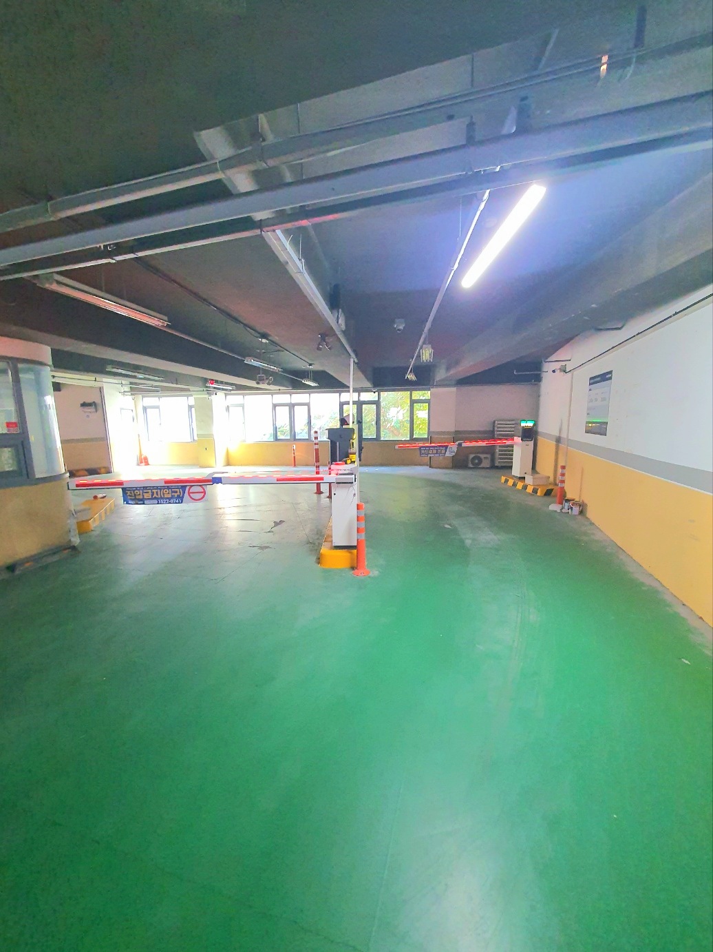 편리한-무인시스템으로-운영합니다.