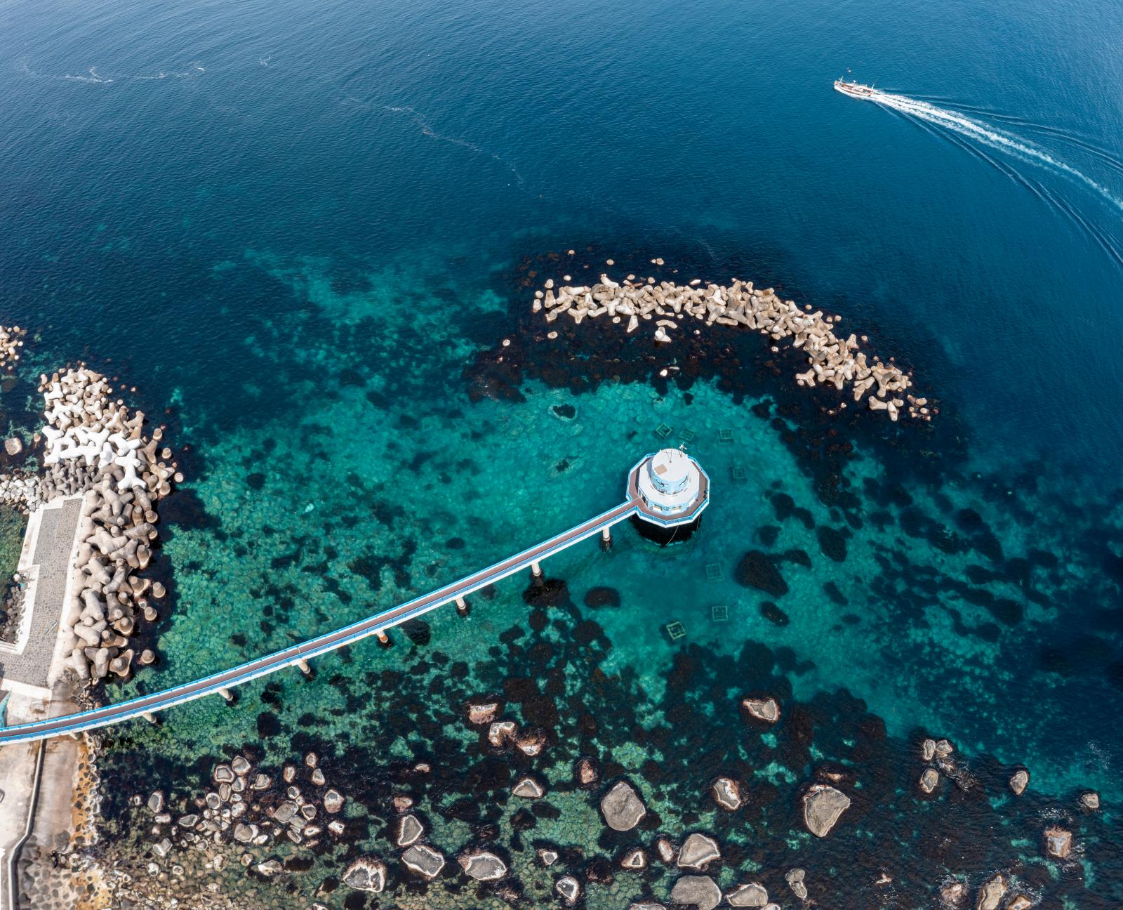 천부해중전망대 바닷속 신비로운 세상으로의 초대
