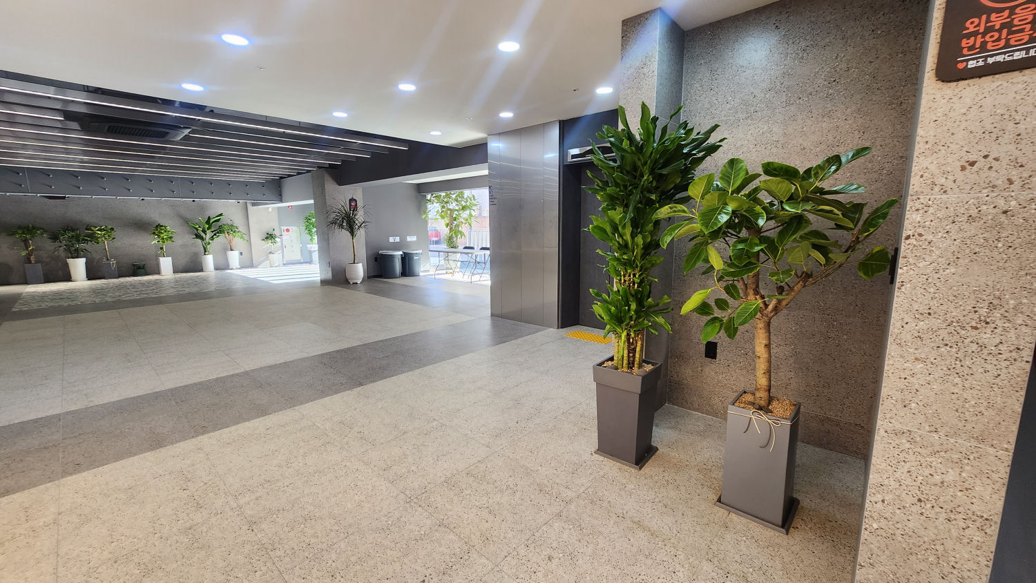 명화라이브홀 로비