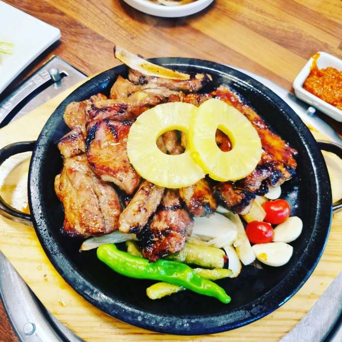 광주 퇴촌 맛집 추천 생방송투데이 석쇠 숯불 구이 볏짚 훈연 뜨거운 돌판 갈비 석갈비 오늘방송 고수뎐