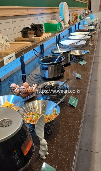 샐러드바 전체 모습