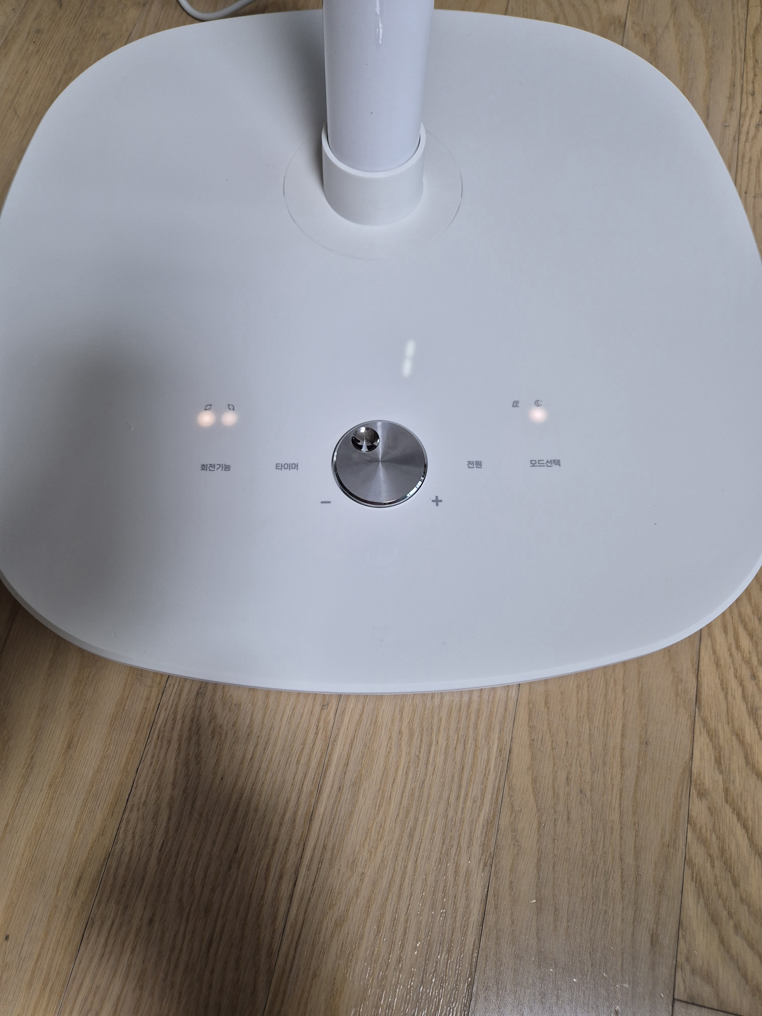 레이나 선풍기의 정상 액정패널 밝기