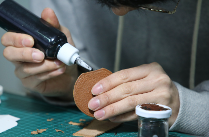 영화 소품 복원가 &ndash; 시간 속 영화의 기억을 되살리는 사람들