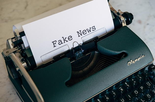 고인을 둘러싼 &lsquo;디지털 루머&rsquo;, 추모 방해의 그림자