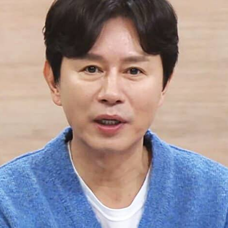 가수-겸-배우-김민종