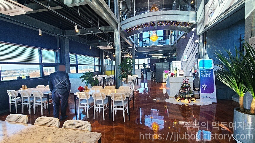 태안-웨스트힐-바베큐-하우스-1층