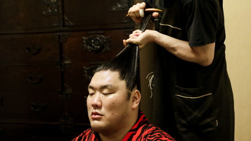 부채꼴 모양의 리키시의 헤어 스타일 오오잇쵸(大銀杏)