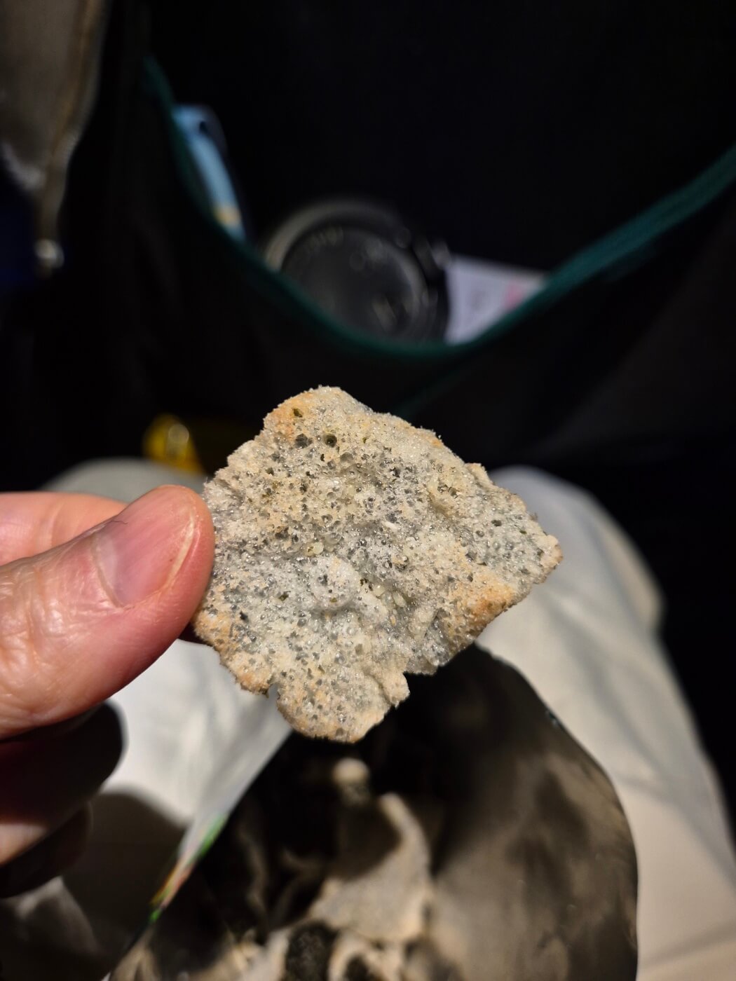 비비고 버터오징어 김스낵