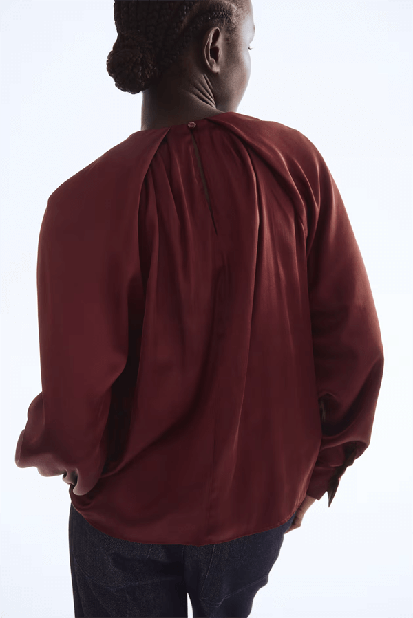 태양을 삼킨 여자 77회 윤아정 블라우스