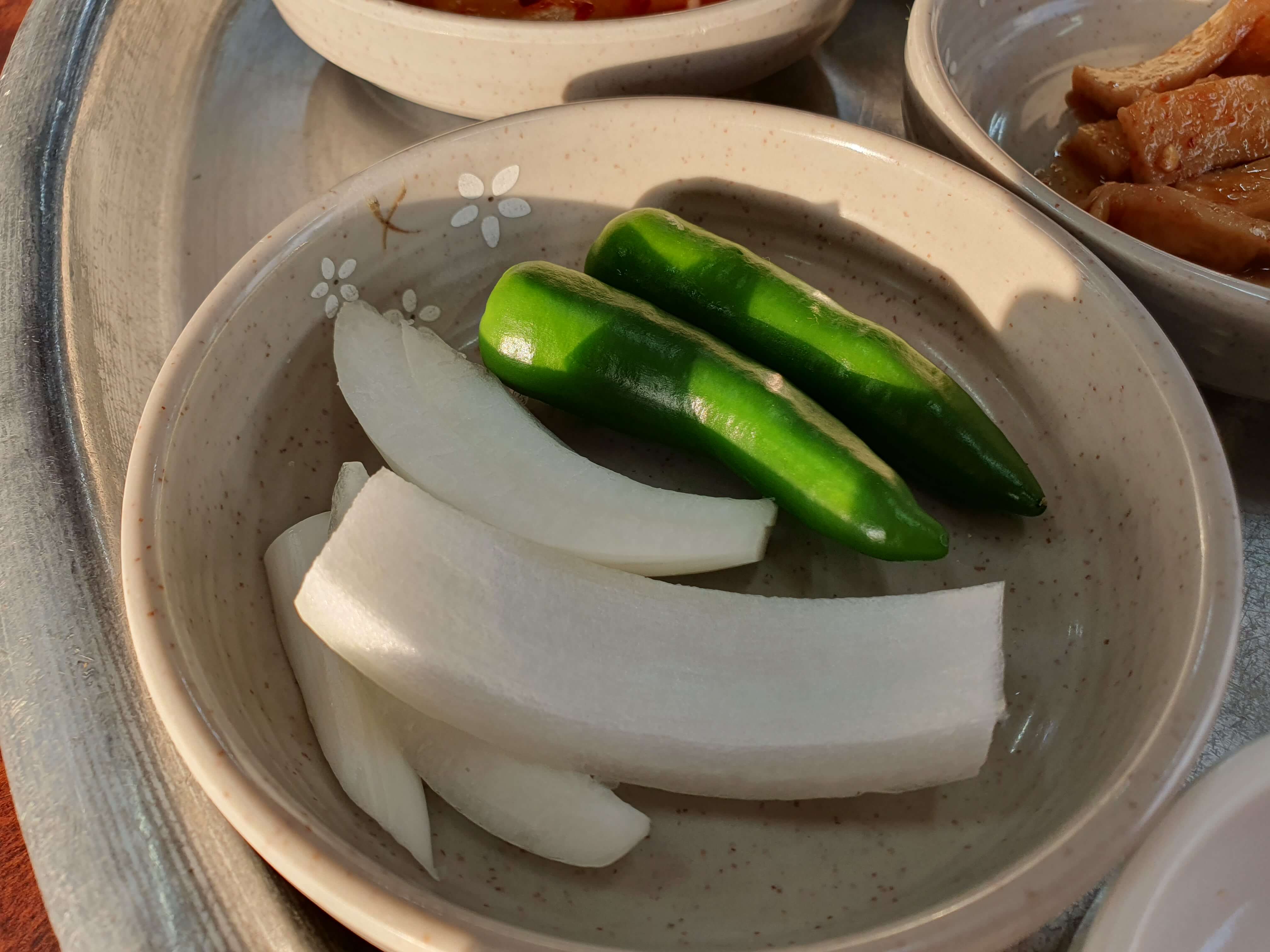 남천동(광안리해수욕장) 고마대구탕-고추, 양파