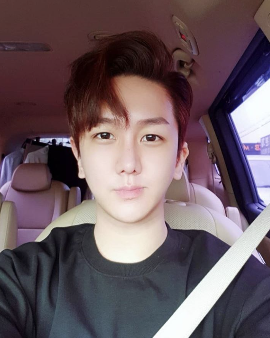 김수찬 차 셀카