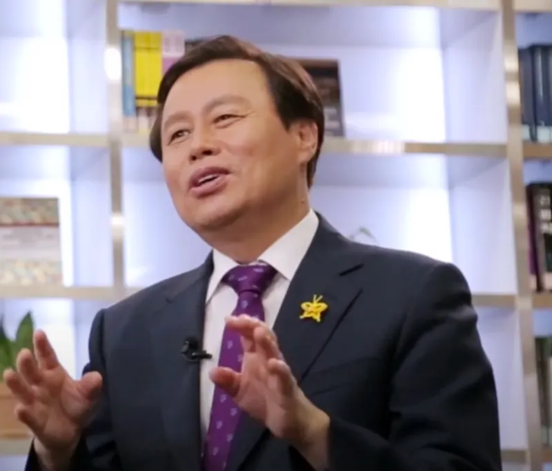 국회의원 인터뷰 사진32.webp