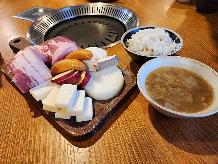 흑돼지-정식-구성