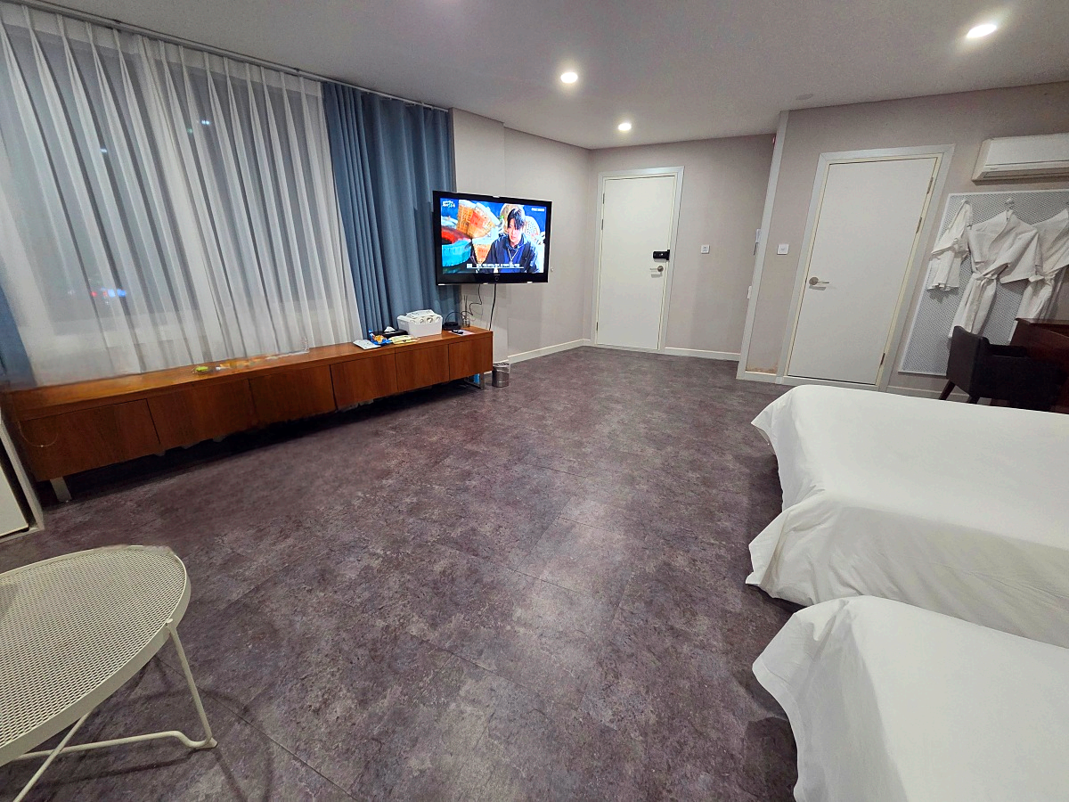 동해 묵호역 숙소 여기어때 후기|뚜벅이 여행 가성비 숙소, 짐보관·여행 경비 절약 팁