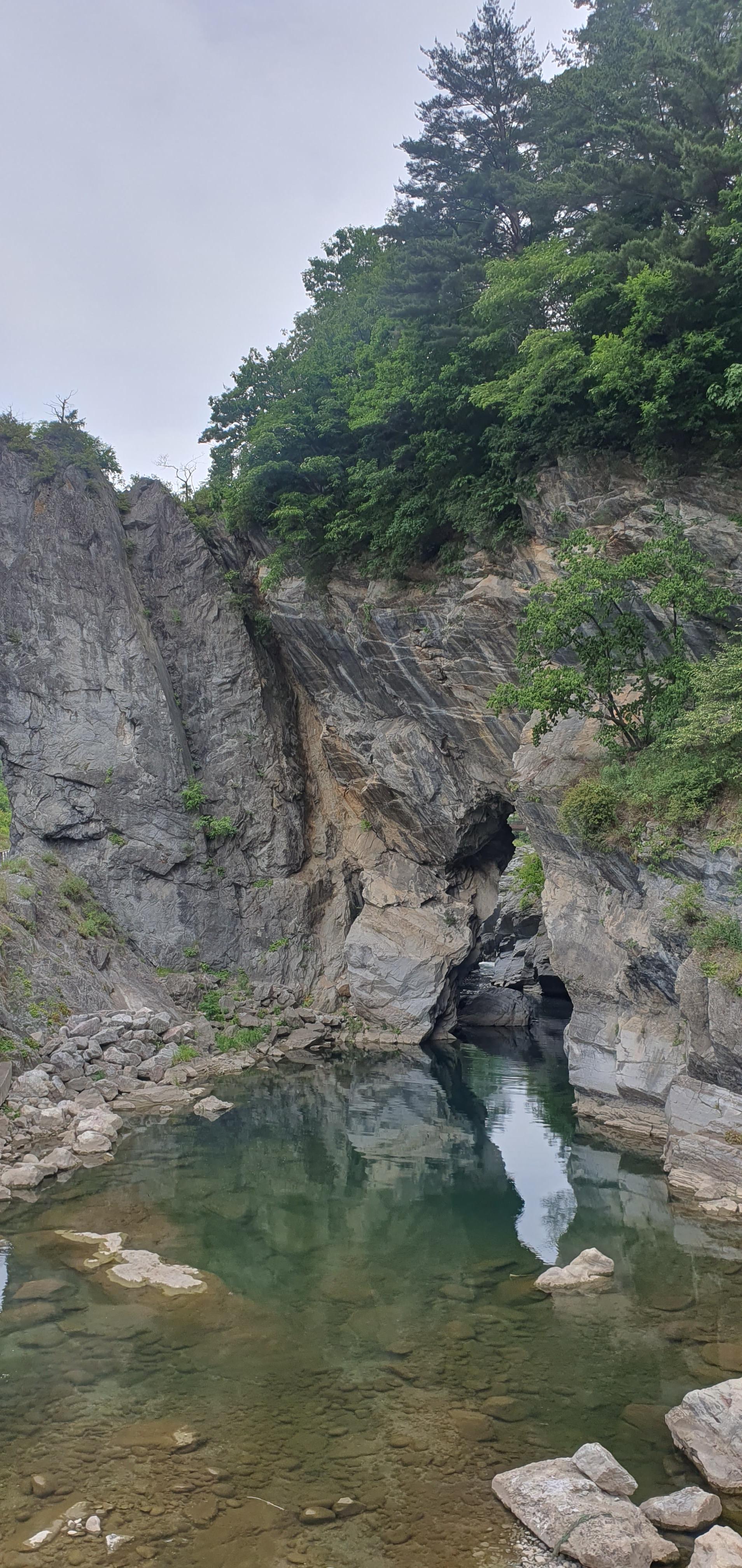 니어브릿지_태백 구문소관광지 인근 베이글,커피 맛집