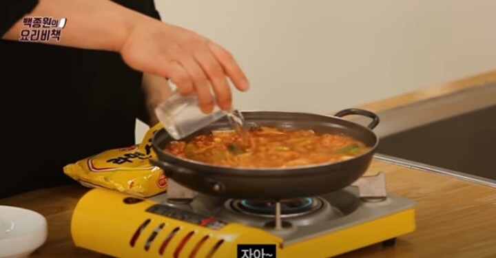 물 한컵추가