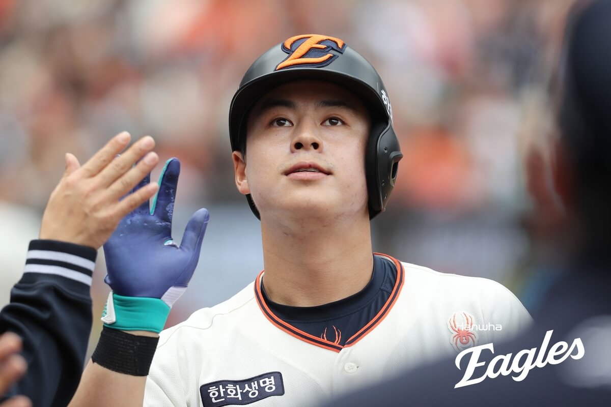 노시환 100홈런·폰세 괴력투…7연승 질주, 한화 이글스의 비상
