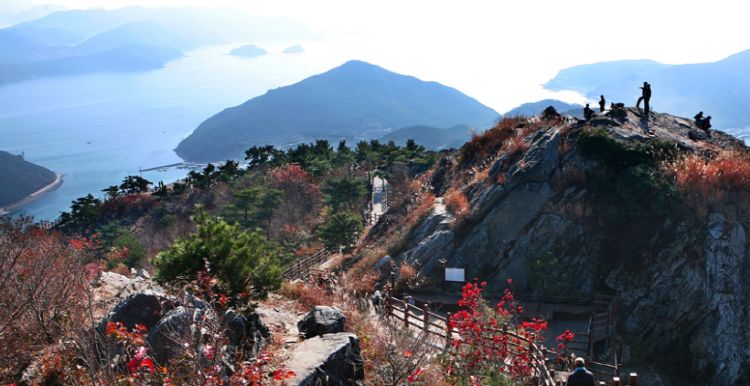 미륵산 정상