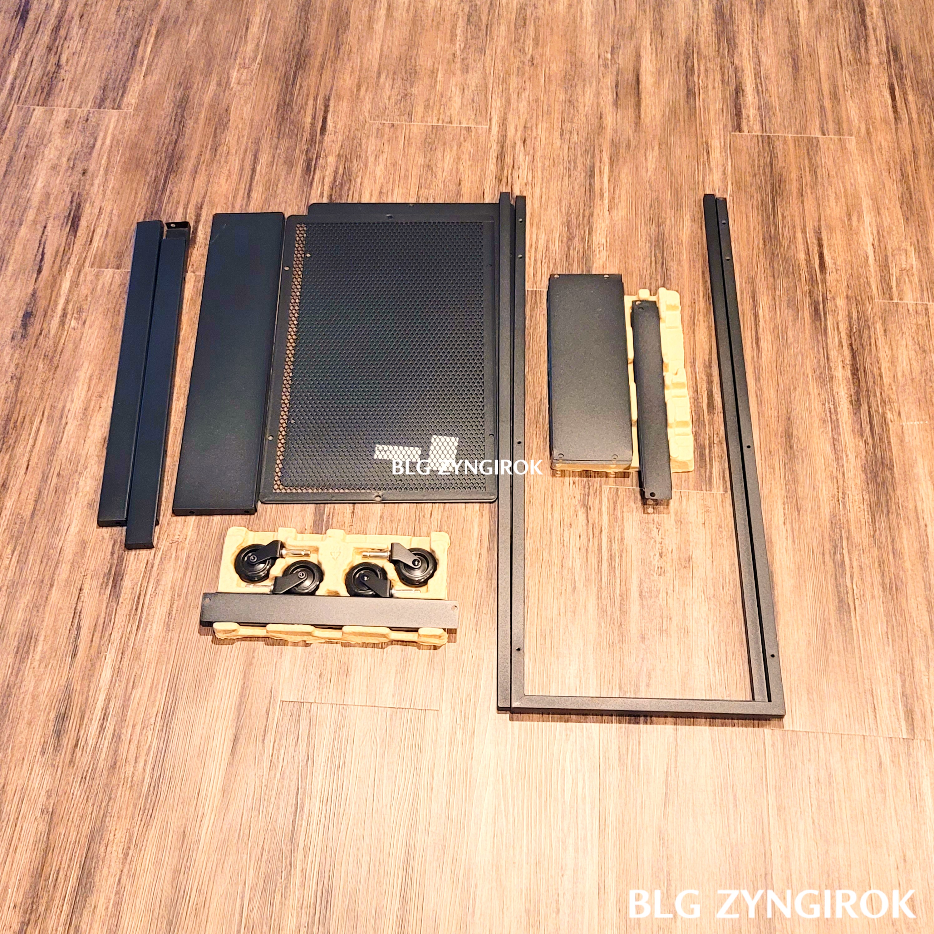 NISSAFORS-구성품이-놓여있다.