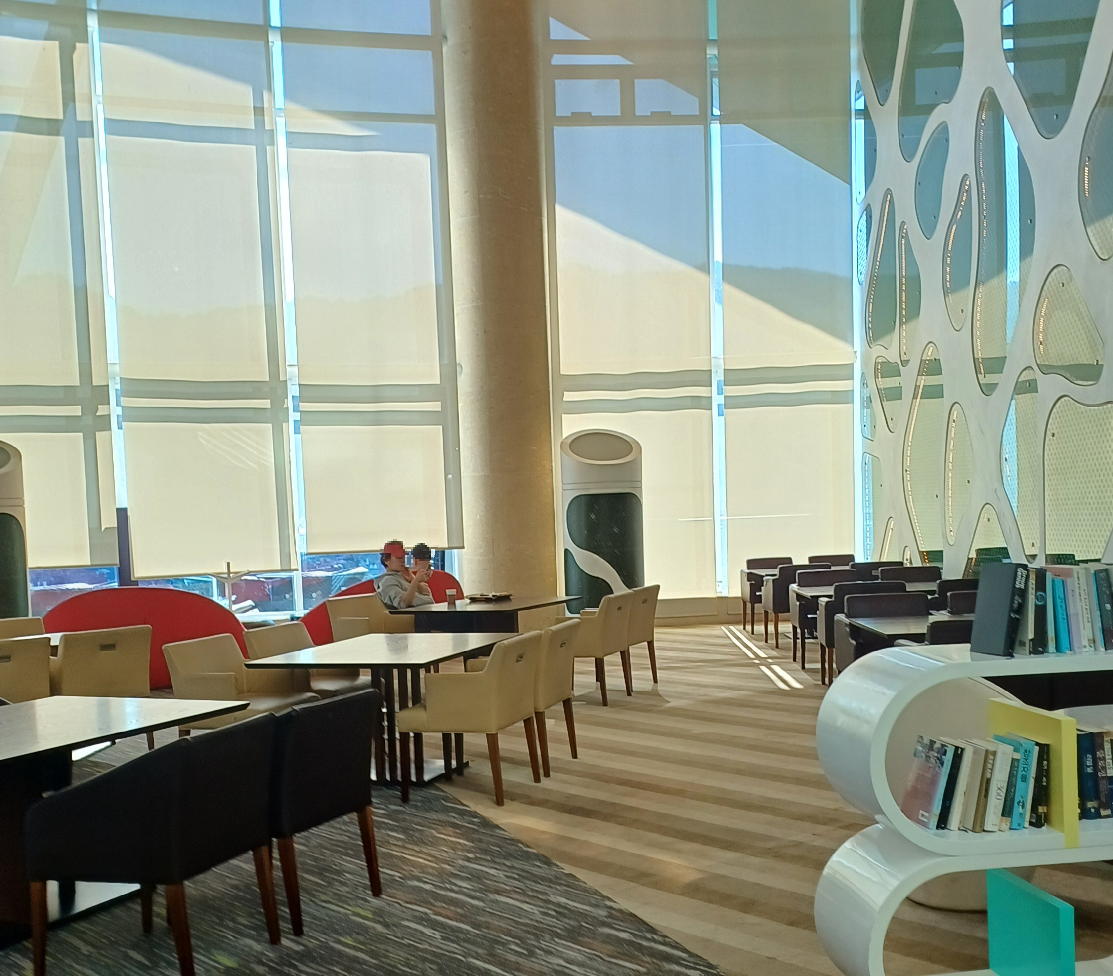 더엠브로시아-카페-뷰-4