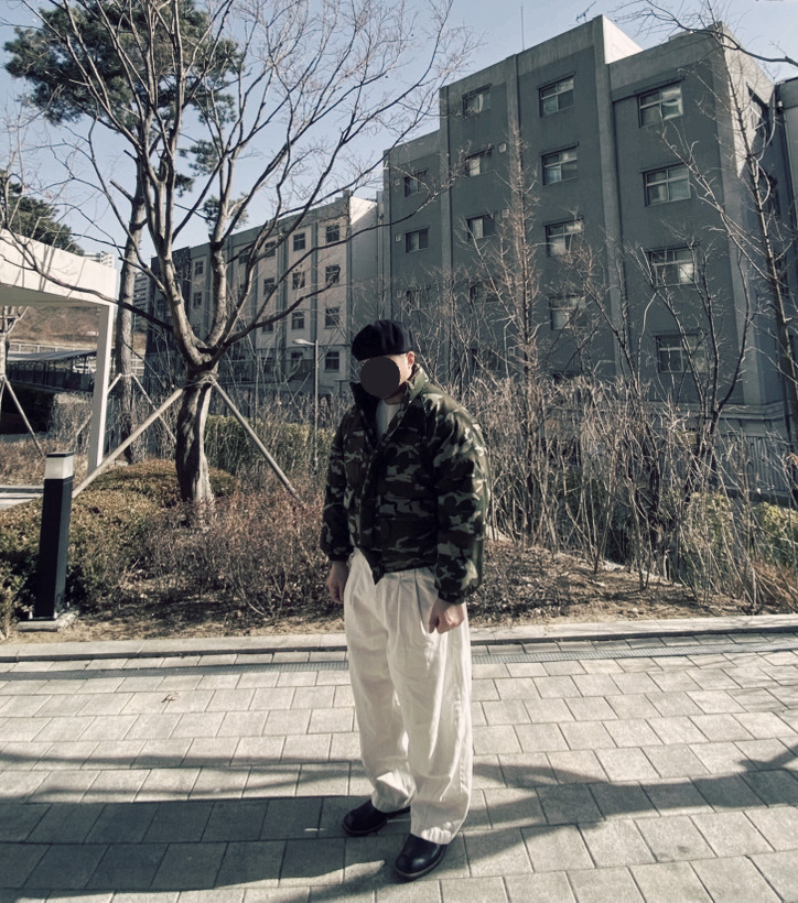 데일리룩('26.2.22.)밀리어네어햇 헌팅캡 베레모, 파르티멘토 카모패딩 밀리터리패딩, 무신사스탠다드 슬리브티셔츠, 무신사스탠다드 벌룬팬츠, 헬로헬 스퀘어 엔지니어부츠 웨스턴부츠