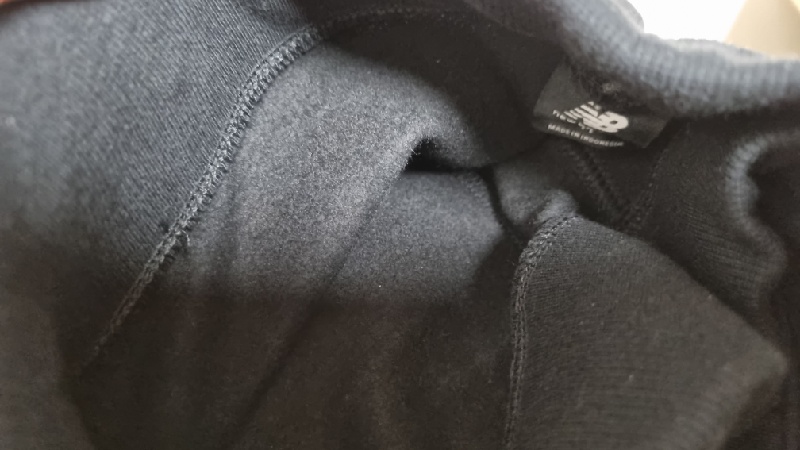 기모맨투맨-옷걸이